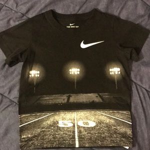 Nike t-shirt !!